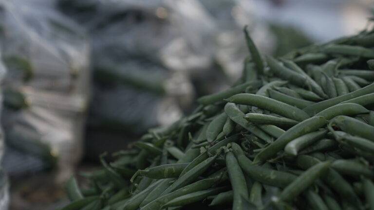 Green peas in vegetable market