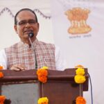 जम्मू में बाढ़ प्रभावित किसानों से मिले कृषि मंत्री शिवराज सिंह चौहान