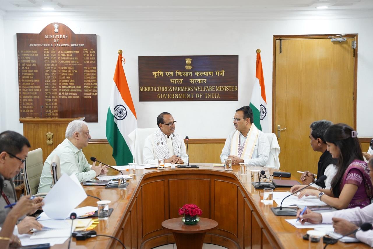 कृषि मंत्री शिवराज सिंह चौहान ने खरीफ सीजन 2025–26 के लिए महाराष्ट्र समेत 4 राज्यों में दलहन-तिलहन की बड़ी खरीद योजनाओं की मंजूरी दे दी है।