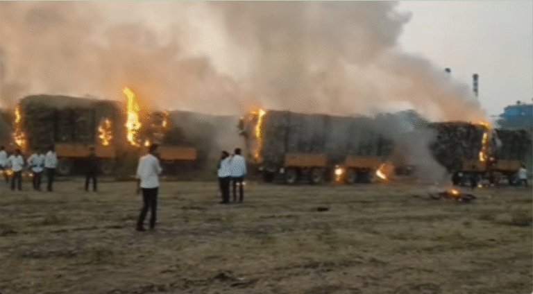 गन्ना किसानों का प्रदर्शन बेकाबू