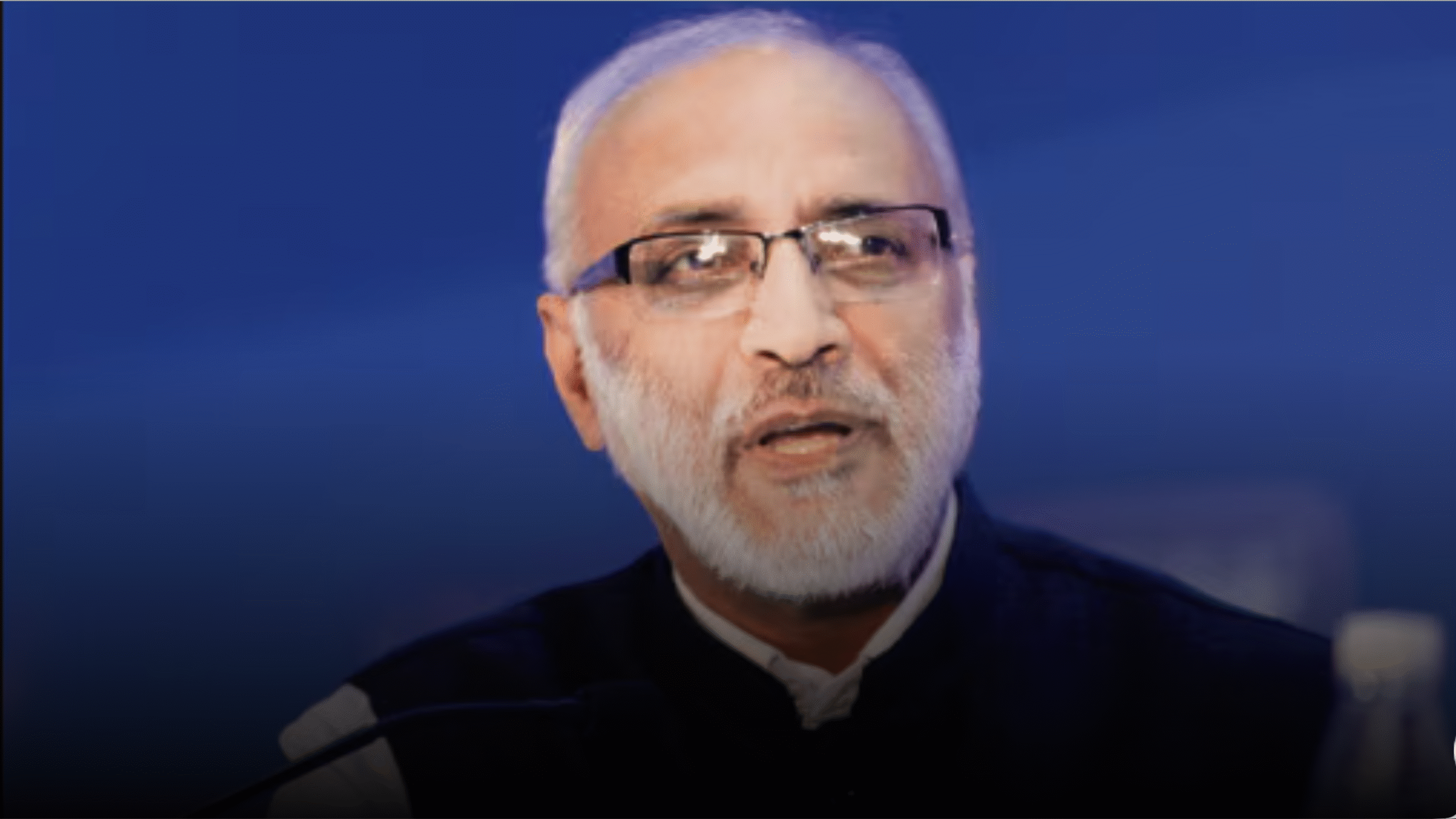 उर्वरकों में आत्मनिर्भरता नहीं